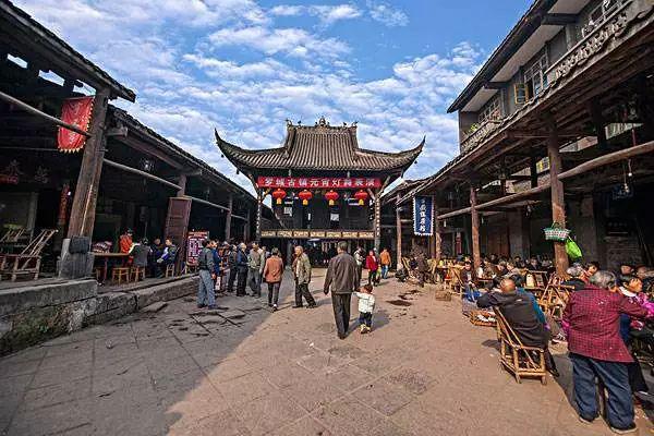 马塞利诺：足球有很多难以解释的东西 3比3后巴萨太急躁了